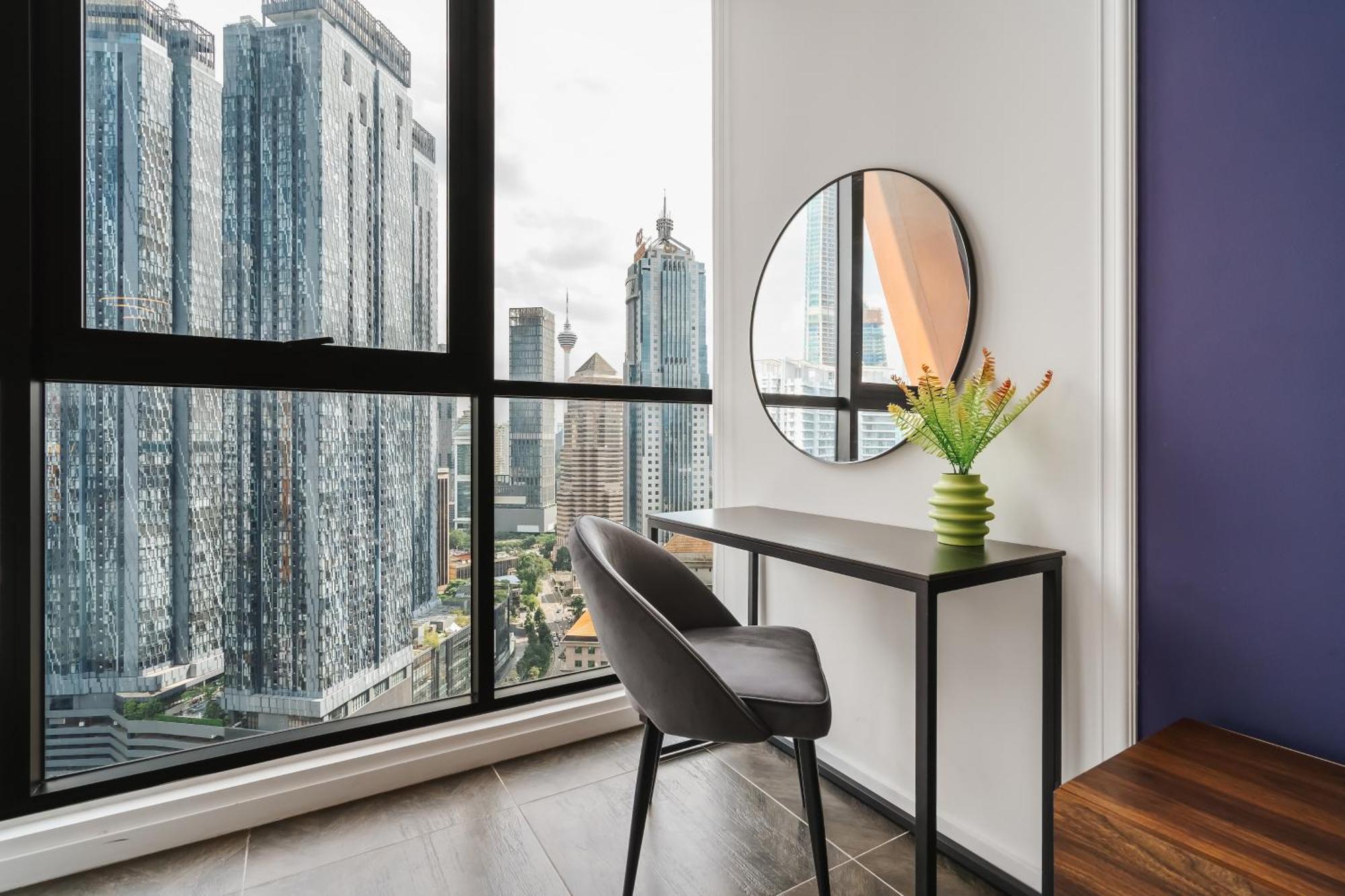 Scarletz Klcc Apartments By Soulasia Kuala Lumpur Buitenkant foto
